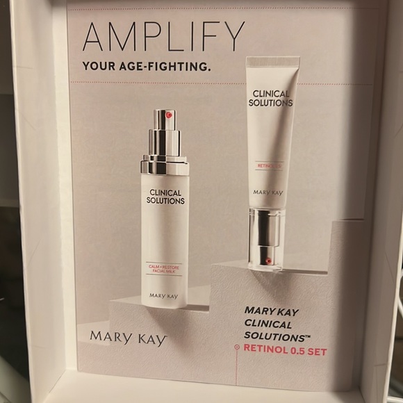 BRAND NEW!!! Mark Kay Clinical Solutions Retinol .5 and Calm+Restore Facial Milk - Picture 3 of 3